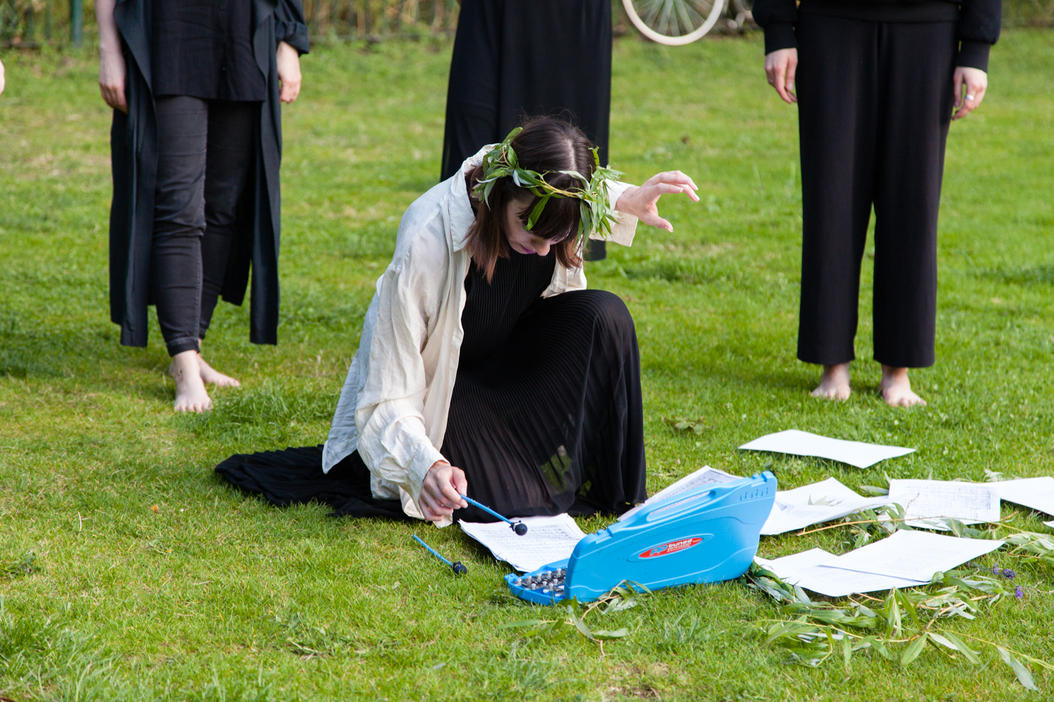 Fay Nicolson, Lelia Gone (an open rehearsal) in THIS SHALL BE FOR A BOND BETWEEN US, Art Night London, 2019